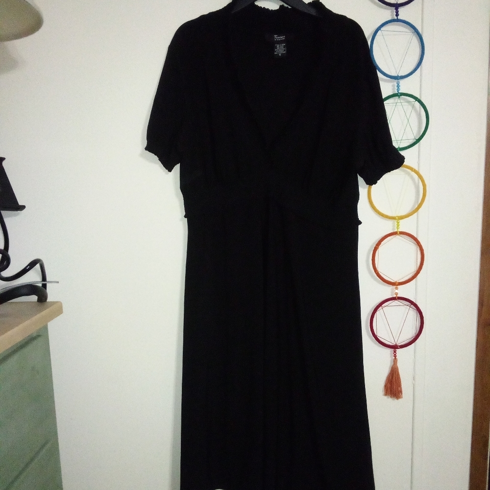 Traces by Tracy Evens Little Black Dress 16
